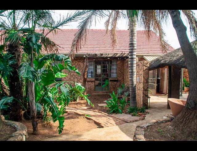 3 BEDROOM HOUSE FOR SALE IN SUNNYRIDGE